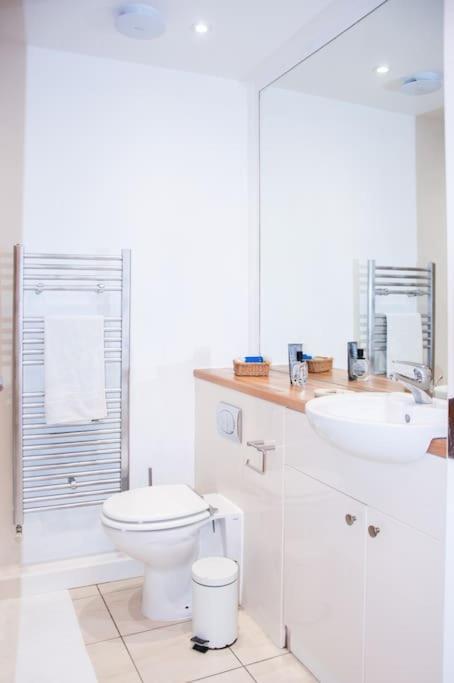 2 Bed 2 Bath Apartment With Canal View Dublin Buitenkant foto